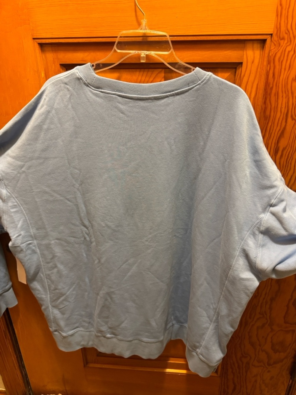 NWT 2026 Women’s Mickey Mouse Walt Disney World Pullover Sweatshirt XL - Picture 9 of 11